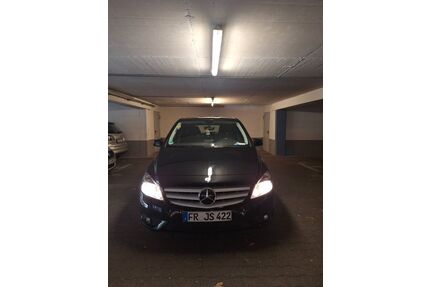 Mercedes-Benz B 180 Gebrauchtwagen
