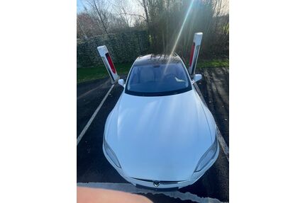 Tesla Model S Gebrauchtwagen