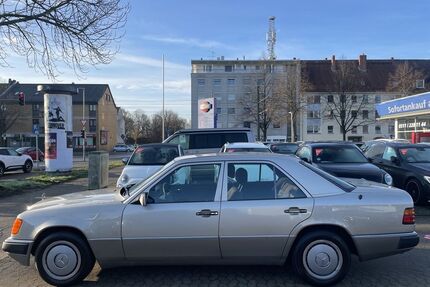 Mercedes-Benz 220 Gebrauchtwagen