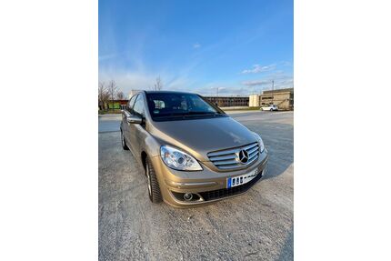 Mercedes-Benz B 200 Gebrauchtwagen