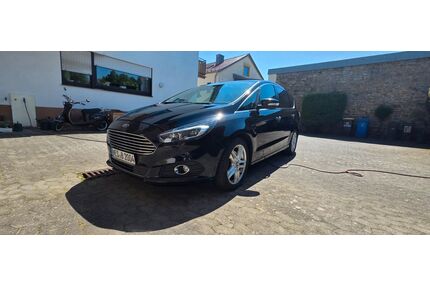 Ford S-Max Gebrauchtwagen
