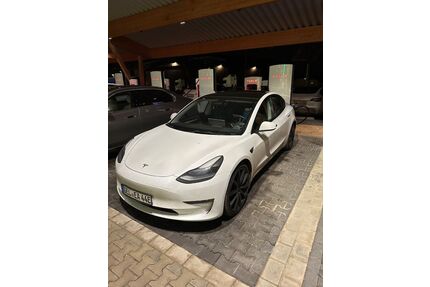 Tesla Model 3 Gebrauchtwagen