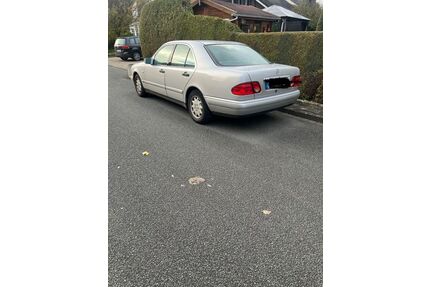 Mercedes-Benz E 200 Gebrauchtwagen