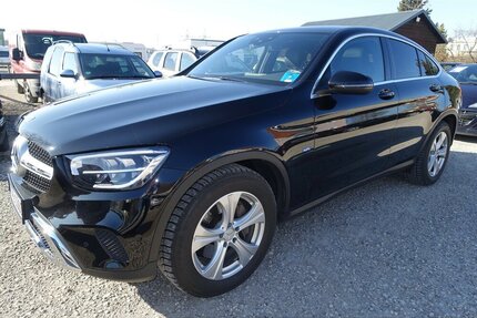 Mercedes-Benz GLC 300 Coupe d 4Matic AHK Pano 19´ Kamera LED Bur Gebrauchtwagen