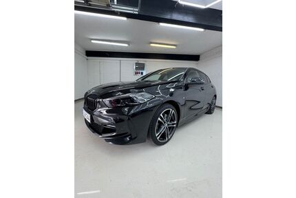 Mazda 118 