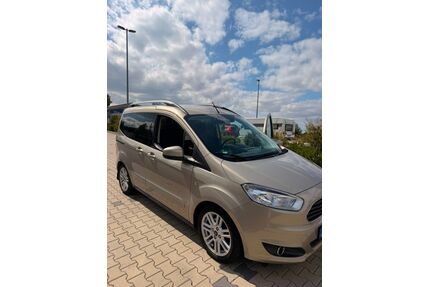 Ford Tourneo Courier Gebrauchtwagen