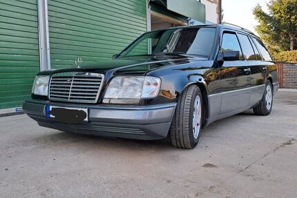 Mercedes-Benz 220 Gebrauchtwagen