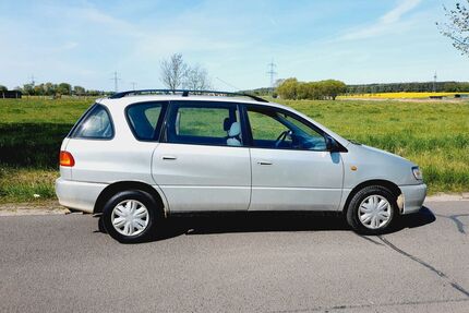 Toyota Picnic Gebrauchtwagen
