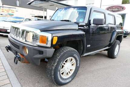 Hummer H3 