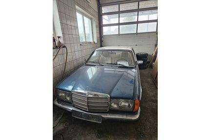 Mercedes-Benz 230 Gebrauchtwagen