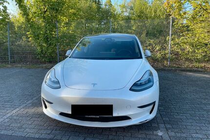 Tesla Model 3 Gebrauchtwagen