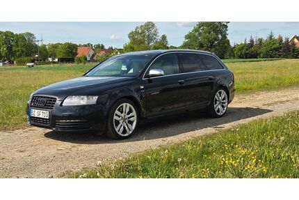 Audi S6 