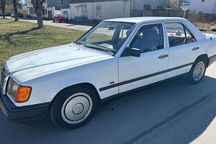 Mercedes-Benz 230 Gebrauchtwagen