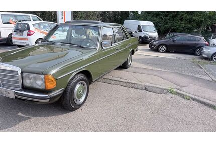 Mercedes-Benz 240 Gebrauchtwagen