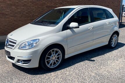 Mercedes-Benz B 180 Gebrauchtwagen