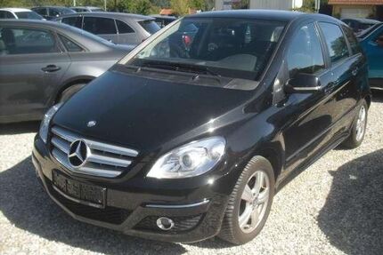 Mercedes-Benz B 180 Gebrauchtwagen