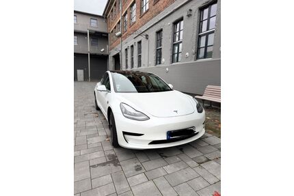 Tesla Model 3 Gebrauchtwagen