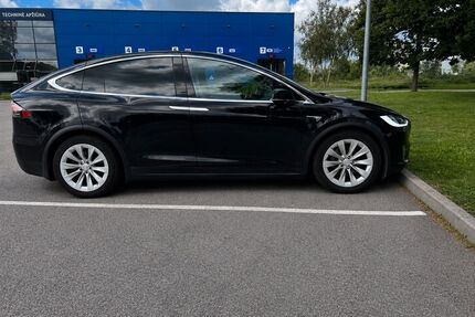 Tesla Model X Gebrauchtwagen