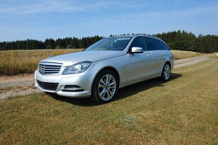 Mercedes-Benz 220 Gebrauchtwagen