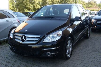 Mercedes-Benz B 180 Gebrauchtwagen