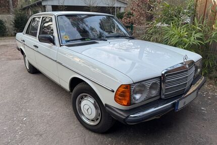 Mercedes-Benz E 230 Gebrauchtwagen