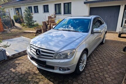 Mercedes-Benz 220 Gebrauchtwagen