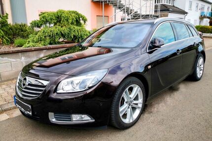 Mercedes-Benz Insignia 