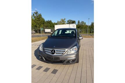 Mercedes-Benz B 180 Gebrauchtwagen
