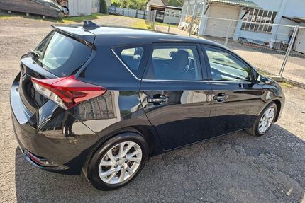 Toyota Auris Gebrauchtwagen