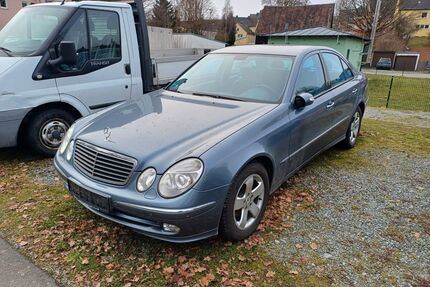 Mercedes-Benz E 240 