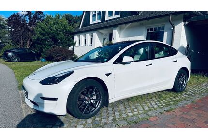 Tesla Model 3 Gebrauchtwagen