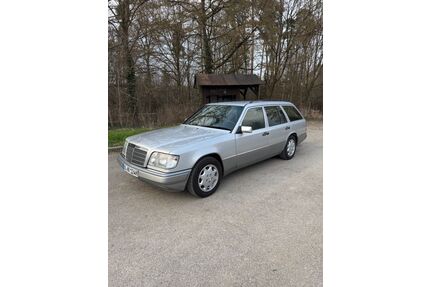 Mercedes-Benz 220 Gebrauchtwagen