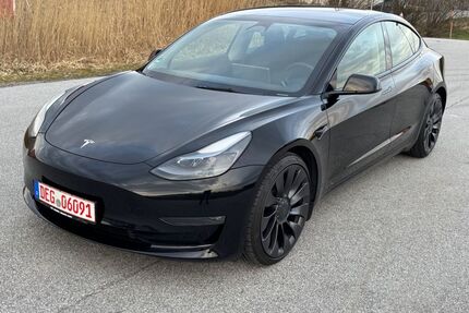 Tesla Model 3 Gebrauchtwagen
