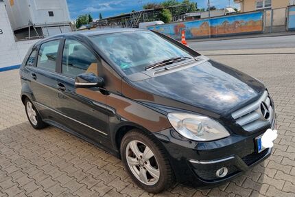 Mercedes-Benz B 180 Gebrauchtwagen