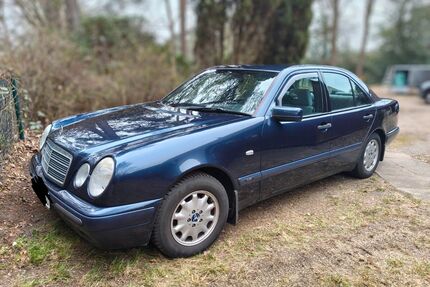 Mercedes-Benz E 200 Gebrauchtwagen