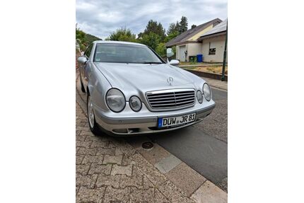 Mercedes-Benz 230 Gebrauchtwagen