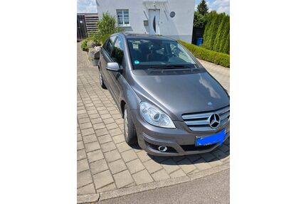 Mercedes-Benz B 180 Gebrauchtwagen
