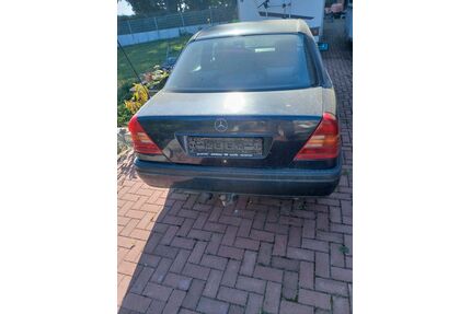 Mercedes-Benz C 180 Gebrauchtwagen
