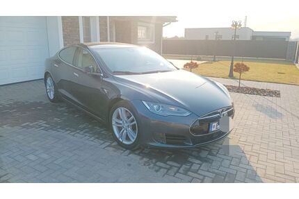 Tesla Model S Gebrauchtwagen