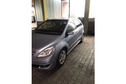 Mercedes-Benz B 200 Gebrauchtwagen
