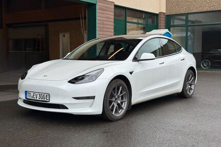 Tesla Model 3 Gebrauchtwagen