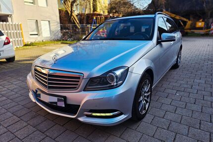 Mercedes-Benz 220 Gebrauchtwagen