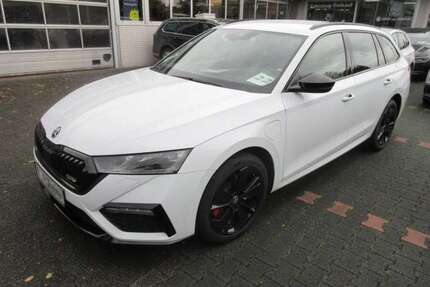 Skoda Octavia RS iV 1.4 eHybrid DSG NAVI LED HEAD UP ACC Gebrauchtwagen