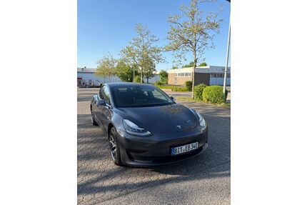 Tesla Model 3 Gebrauchtwagen