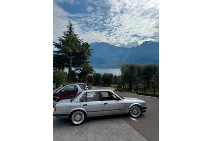 BMW 324 Gebrauchtwagen