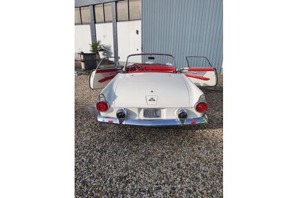 Ford Thunderbird Oldtimer