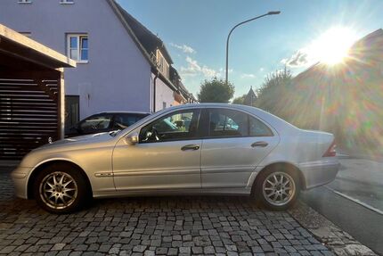 Mercedes-Benz 220 Gebrauchtwagen