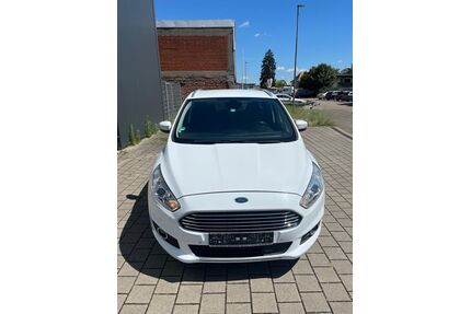 Ford S-Max Gebrauchtwagen