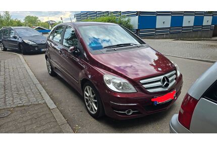 Mercedes-Benz B 180 Gebrauchtwagen