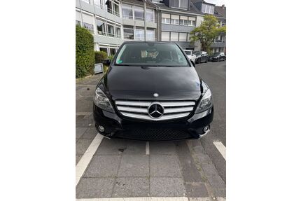Mercedes-Benz B 180 Gebrauchtwagen